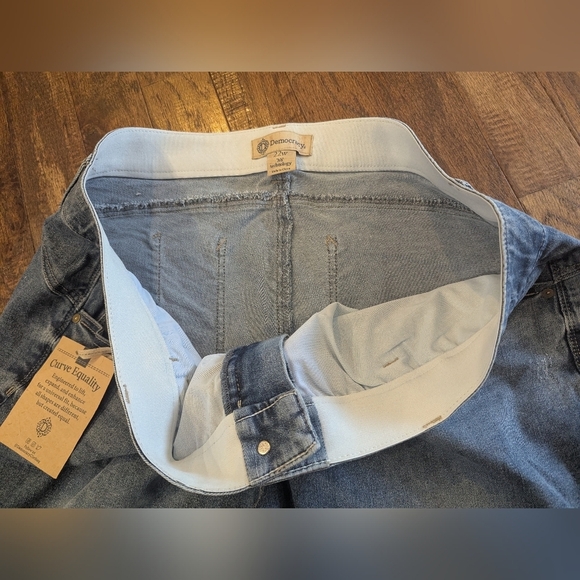 Democracy Women’s Size 22W High Rise Round up Best boyfriend Fit Jeans NWT - Picture 11 of 13